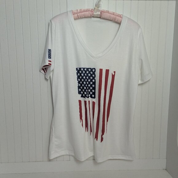Tops - 🎄 Patriotic Tshirt 3@$15